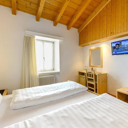 Centrale, Typically Swiss Hotel 3*