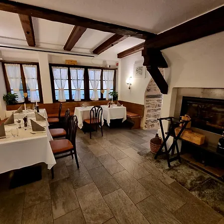 Hotel Centrale, Typically Swiss Poschiavo