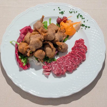 호텔 Centrale, Typically Swiss 포스치아보
