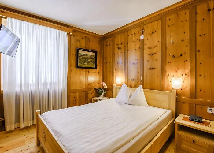 Centrale, Typically Swiss Hotel Poschiavo