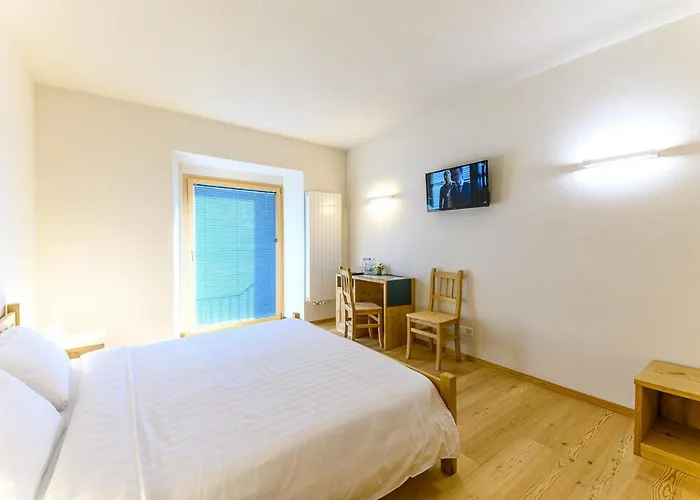 Hotel Centrale, Typically Swiss Poschiavo